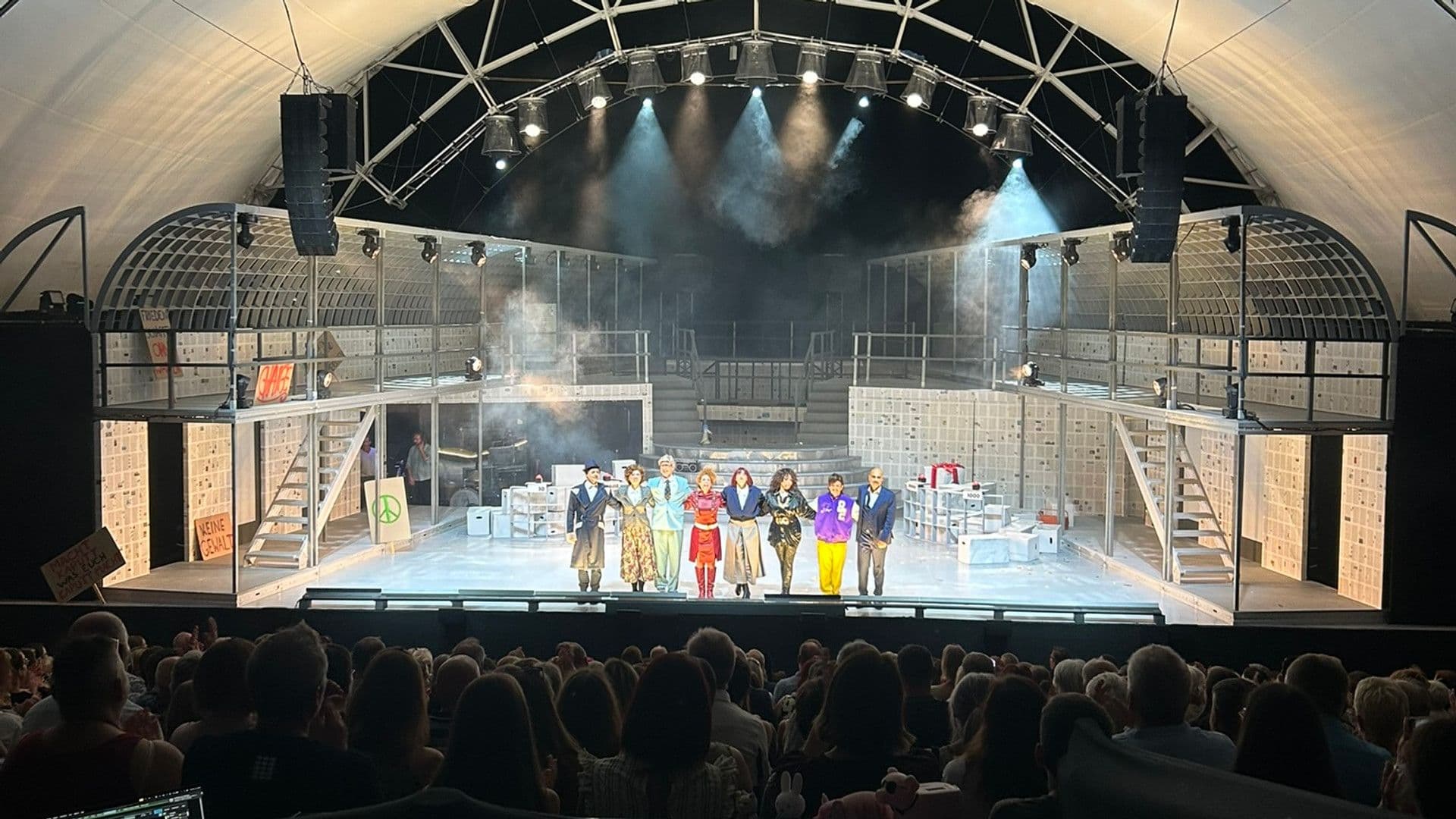 Travelling back in time to the 1980s at the Melk summer festival