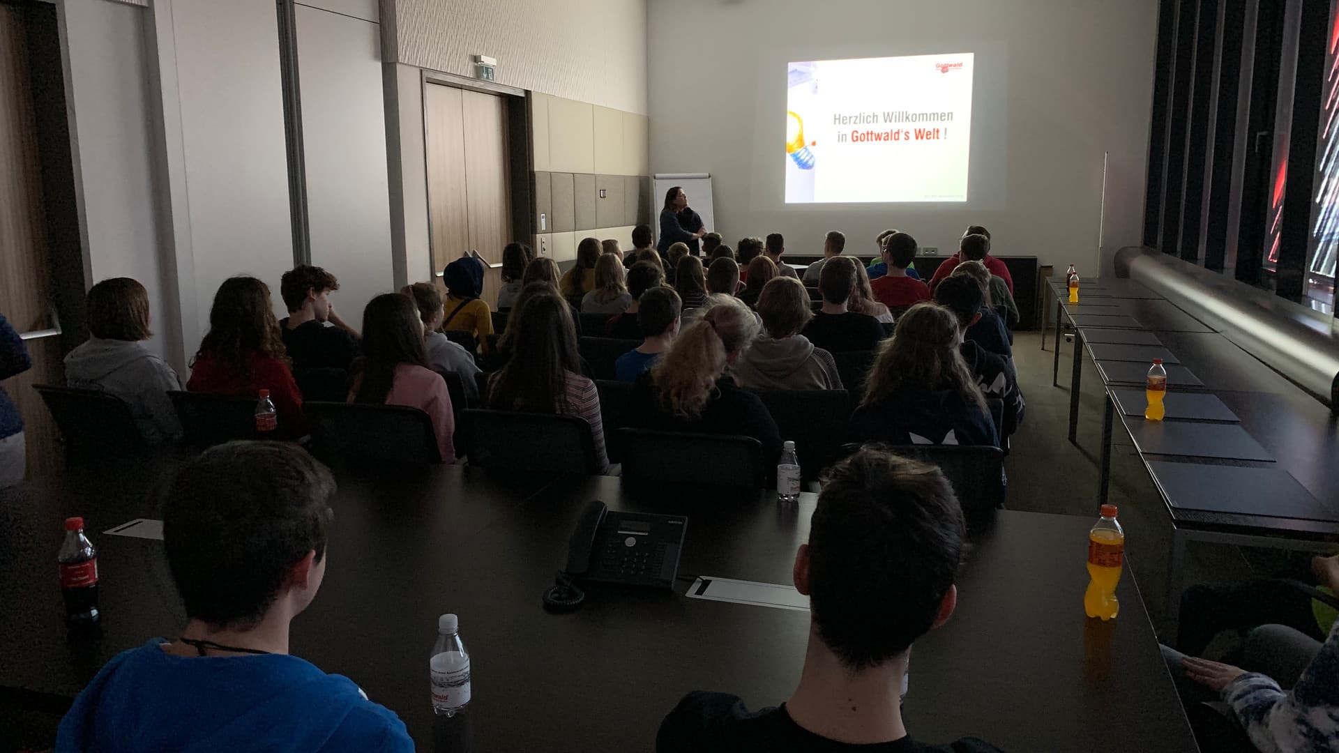 Company tour with the St. Leonhard/Forst secondary school