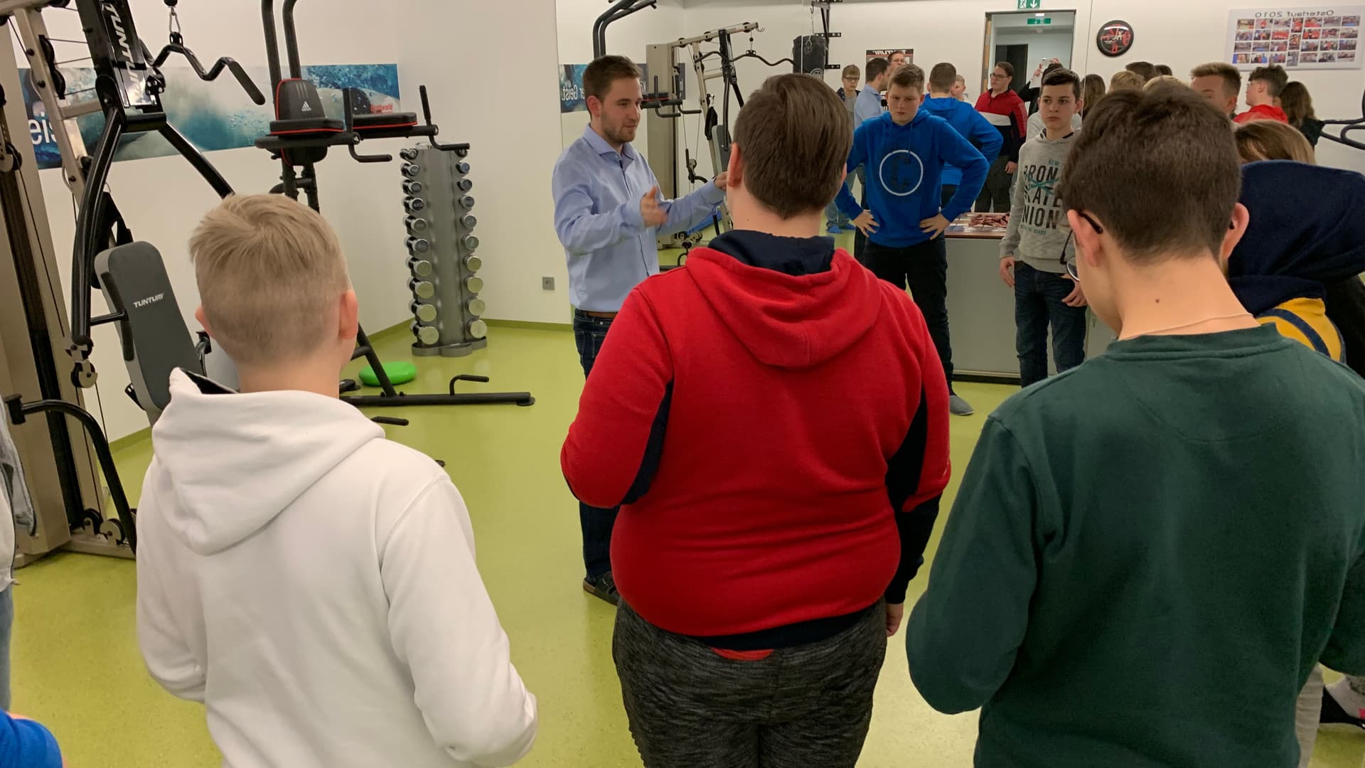 Company tour with the St. Leonhard/Forst secondary school