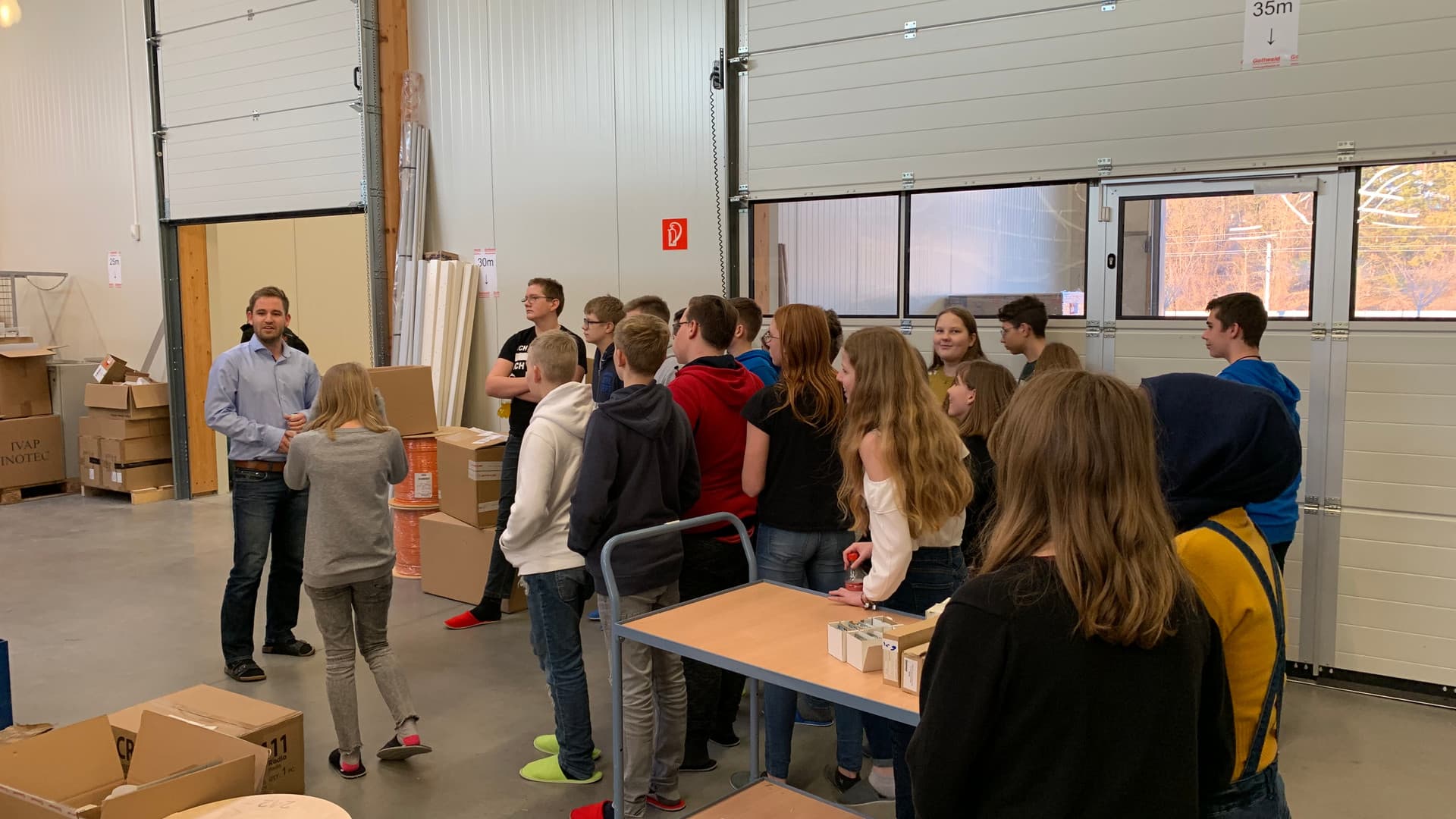 Company tour with the St. Leonhard/Forst secondary school