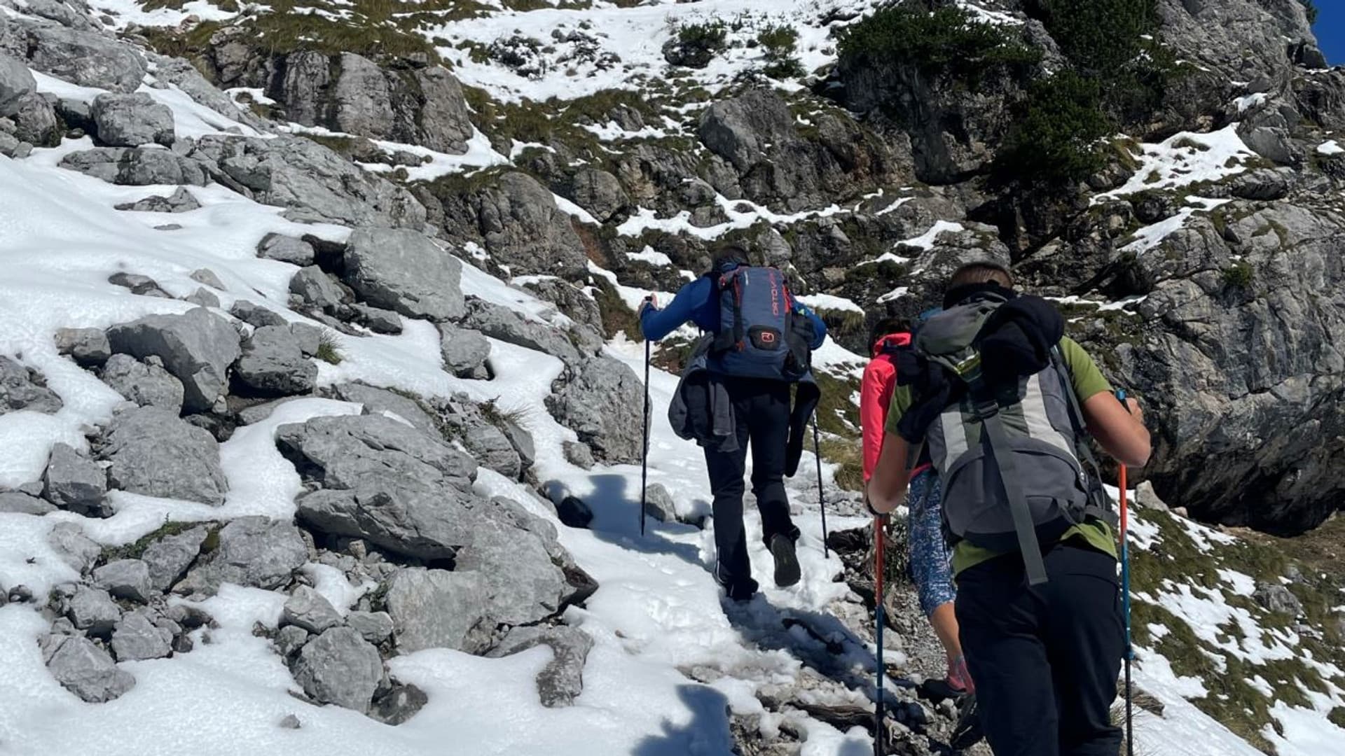 The mountain calls: technicians' hike 2022