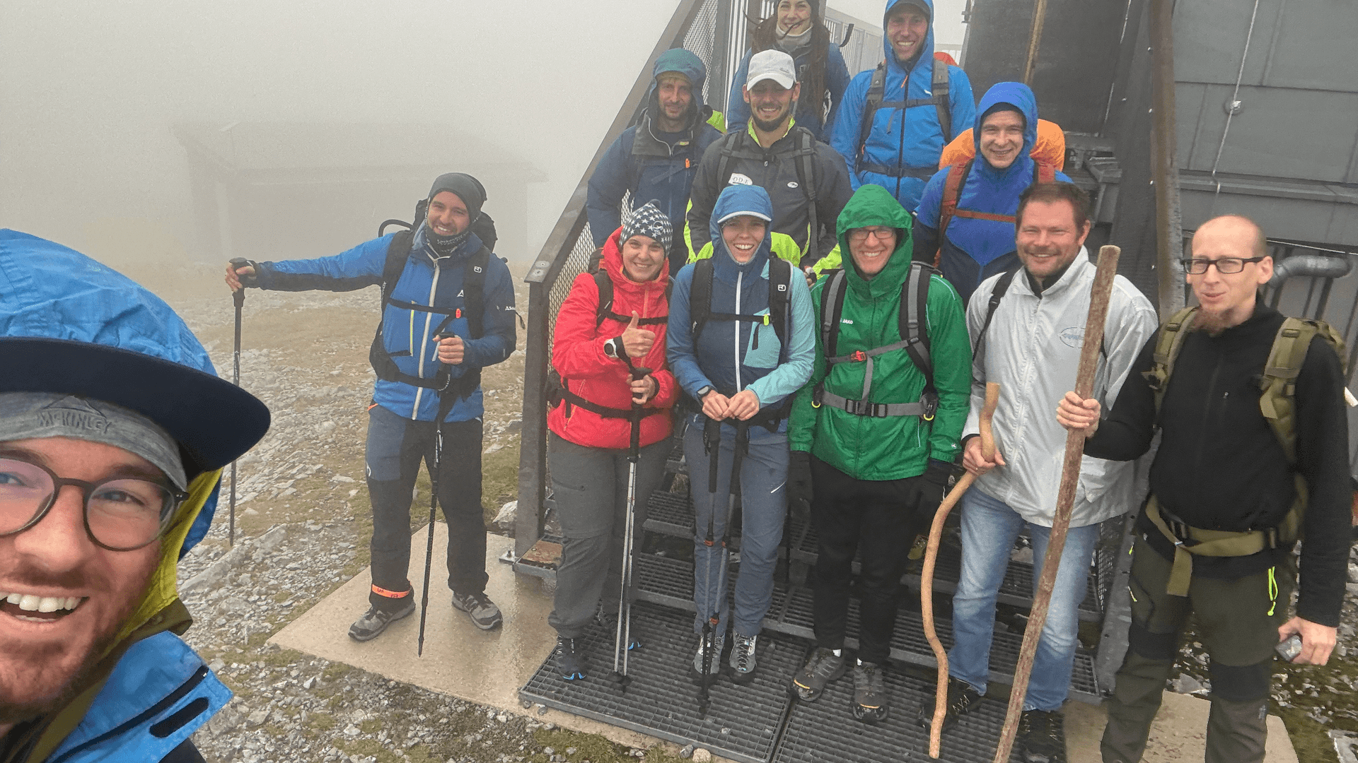 An (almost) rained-out company hiking day