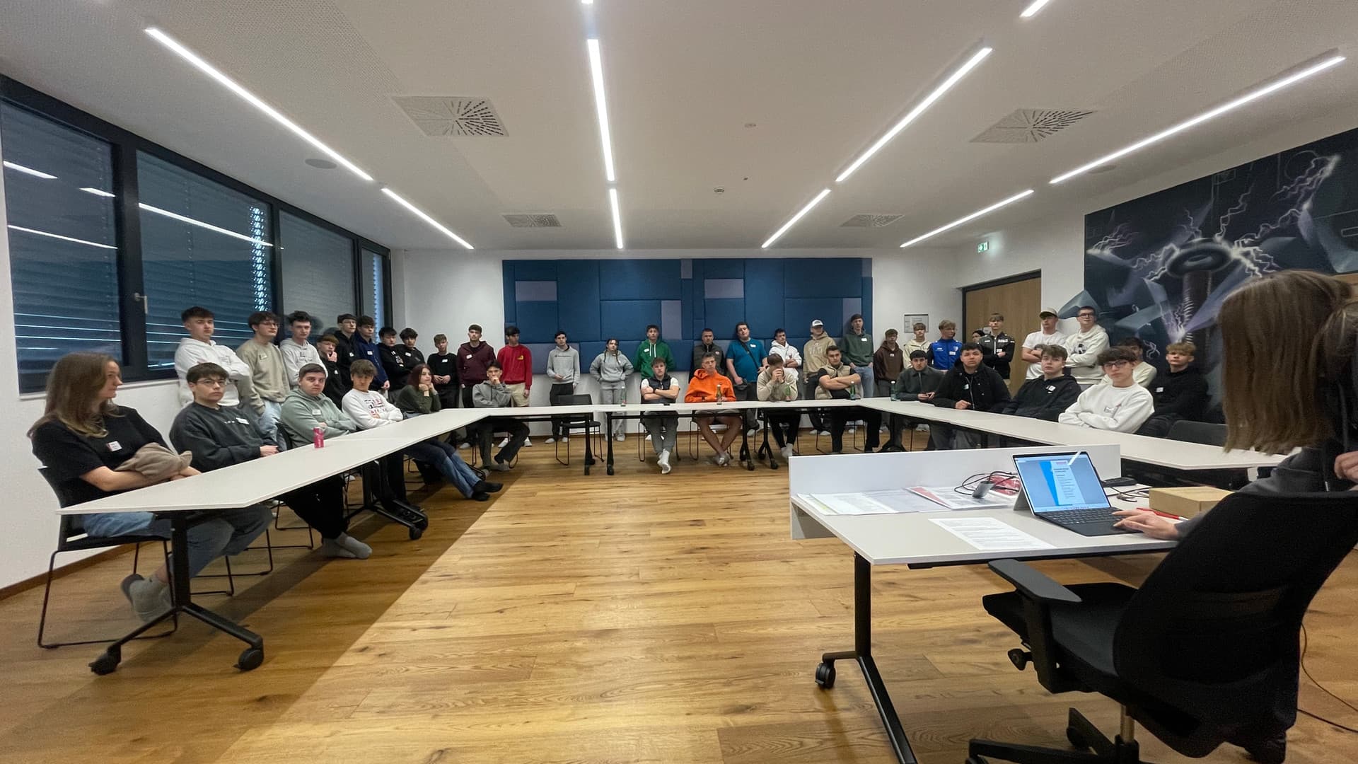 Electric Friday 2025 – apprentices under power
