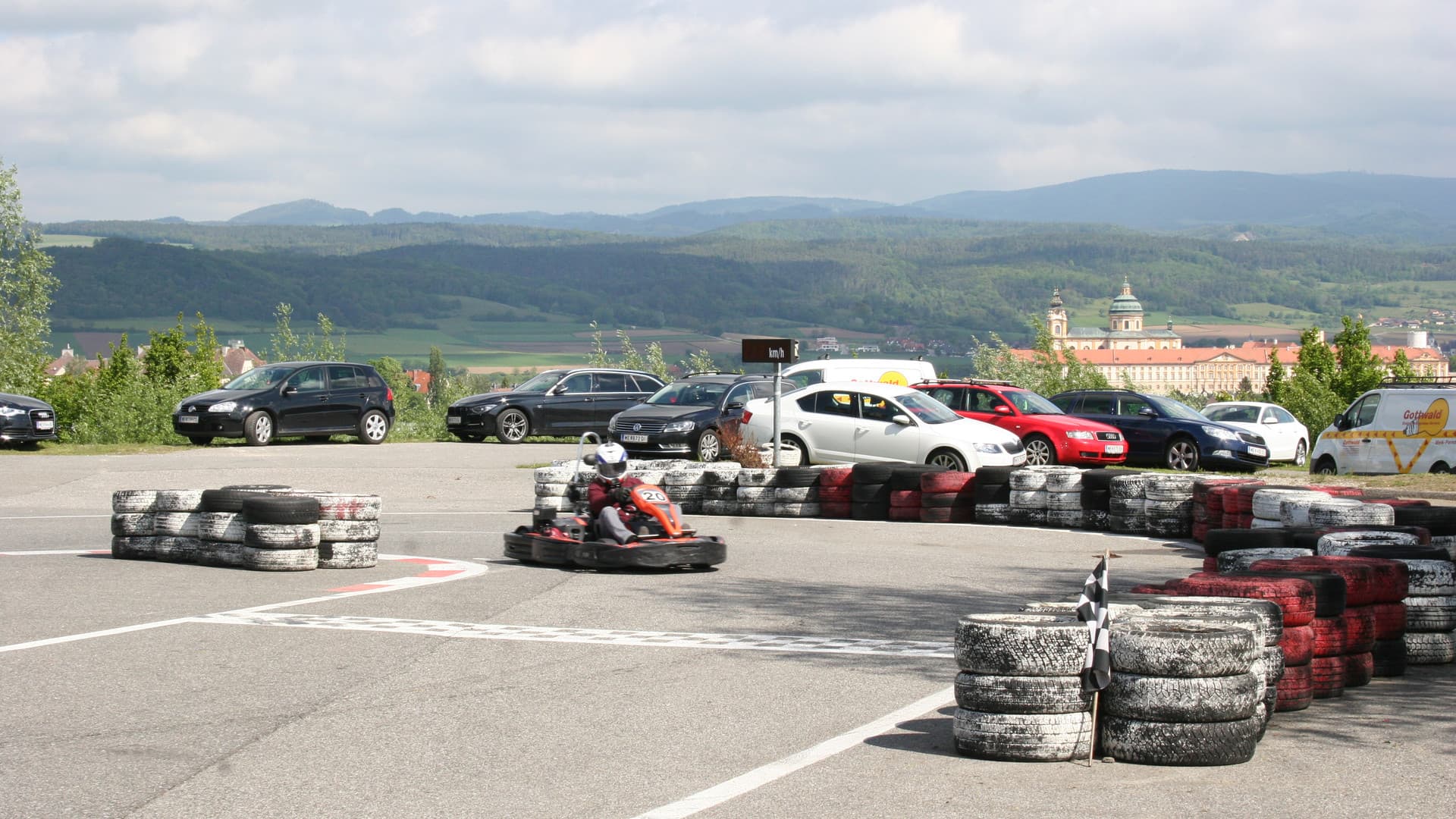 The first Gottwald fitters' go-kart race