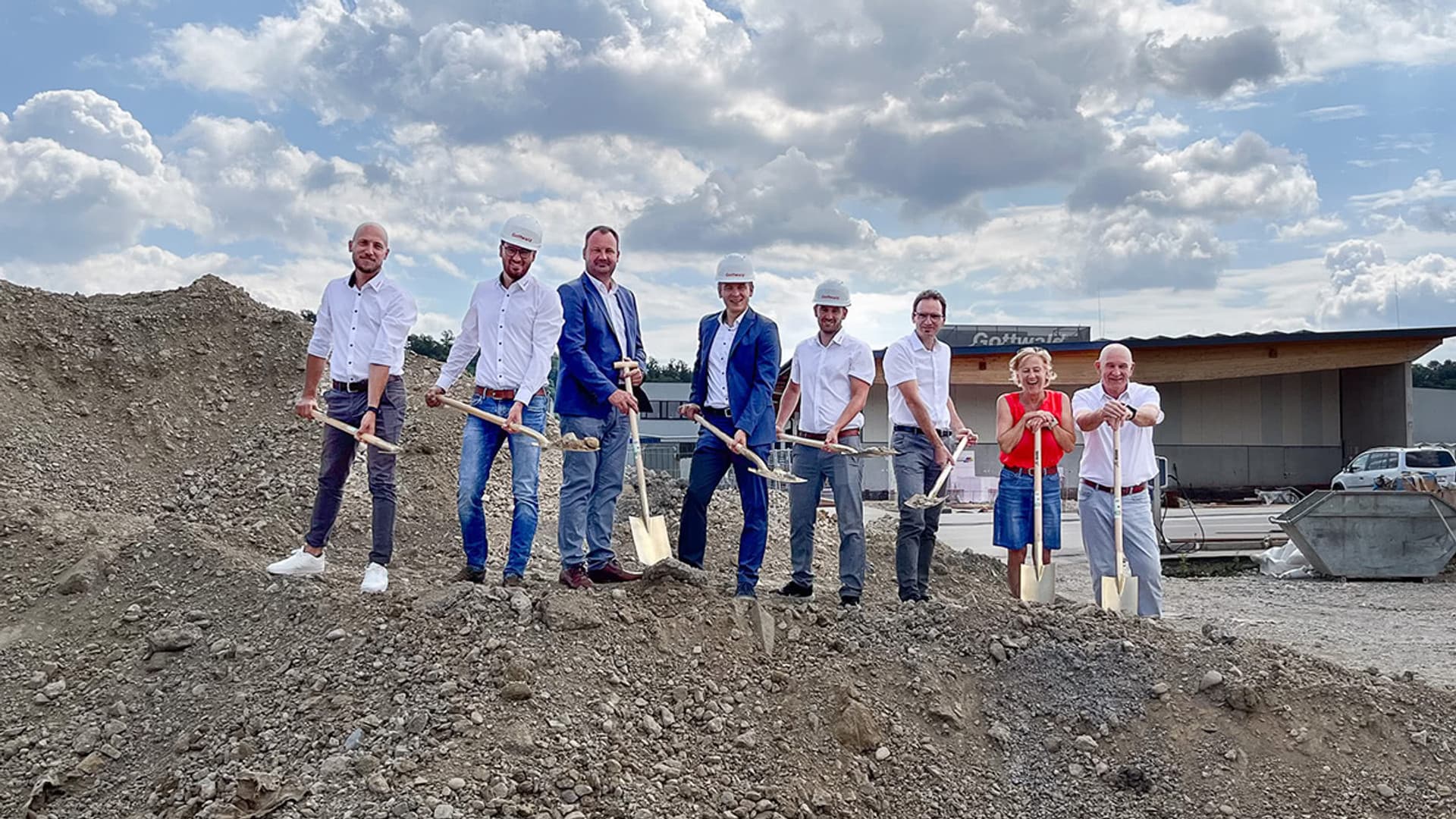 Ceremonial groundbreaking at the Melk site