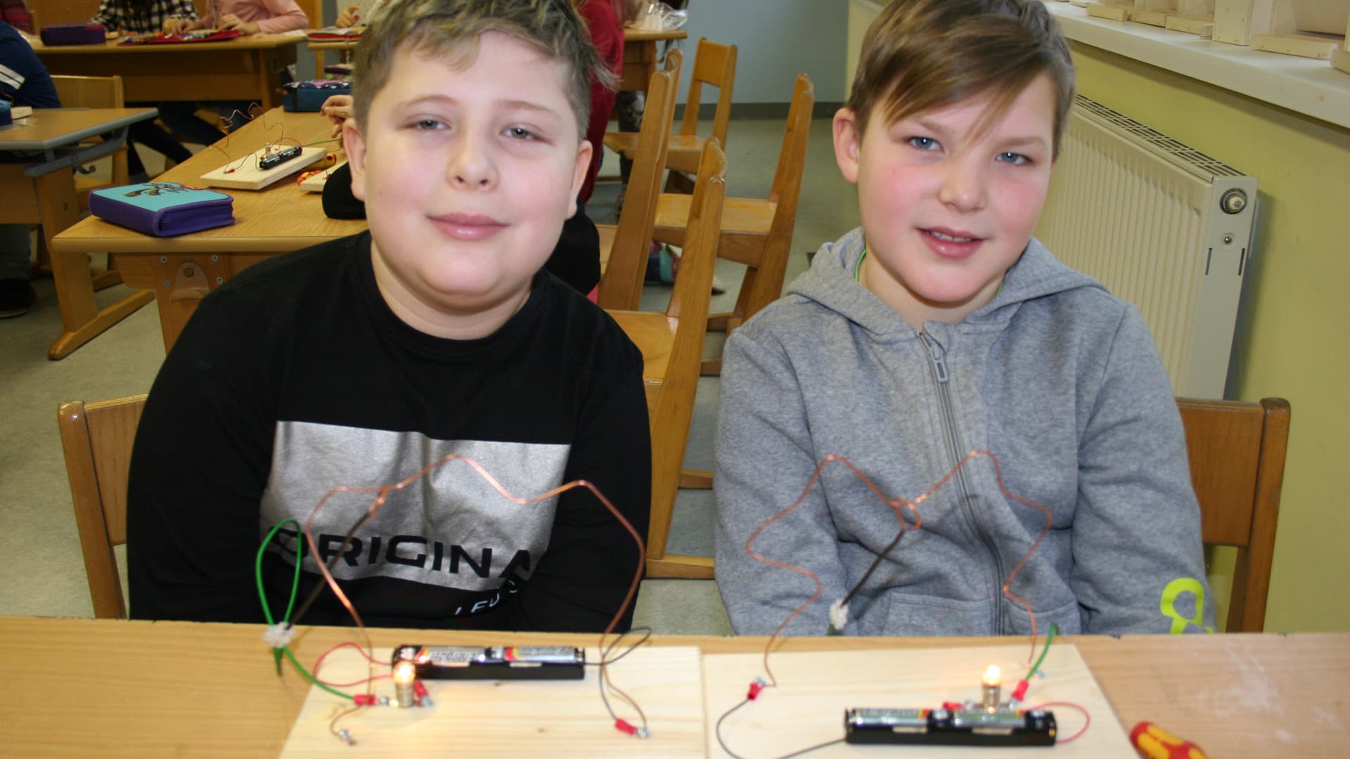 "Hot wire" game at Melk primary school