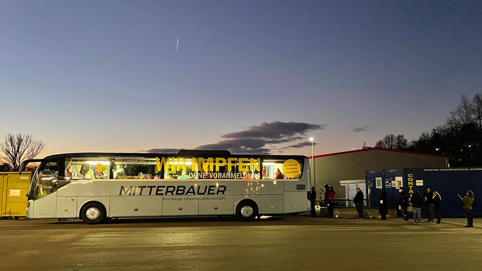 The vaccination bus at Gottwald