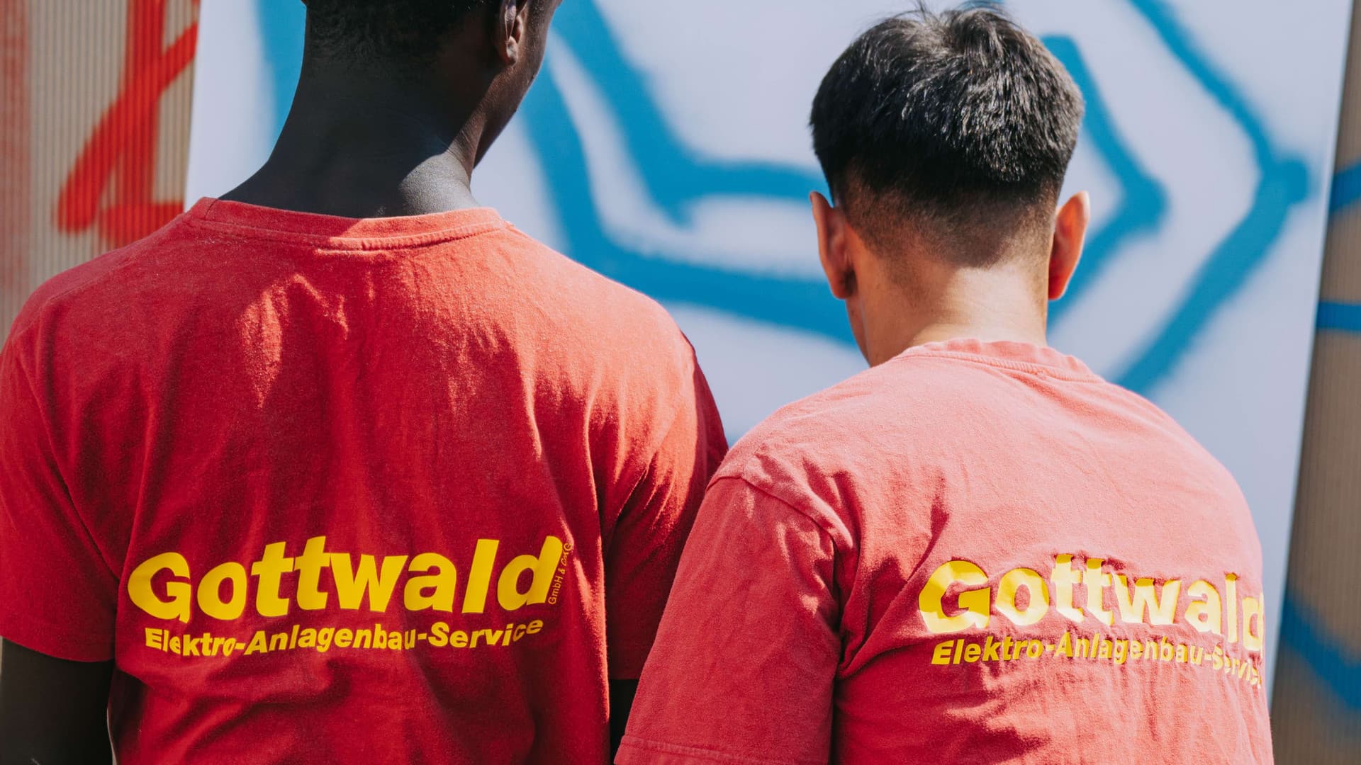 Apprentices help shape the new building at Gottwald