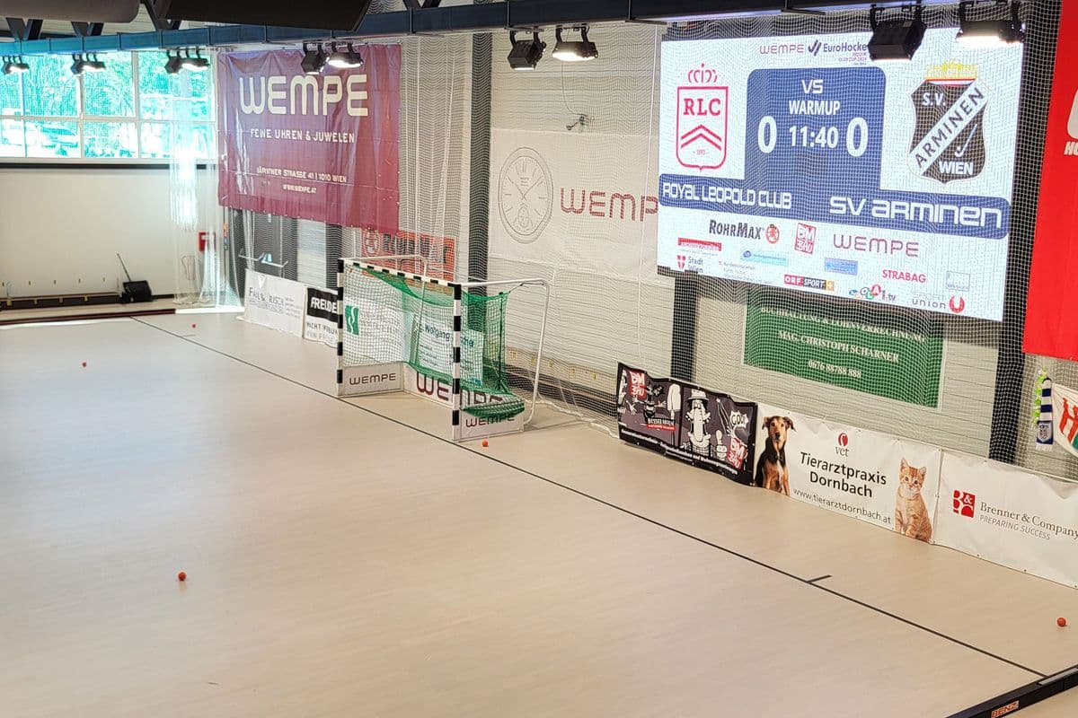 Vienna hockey hall - image 3