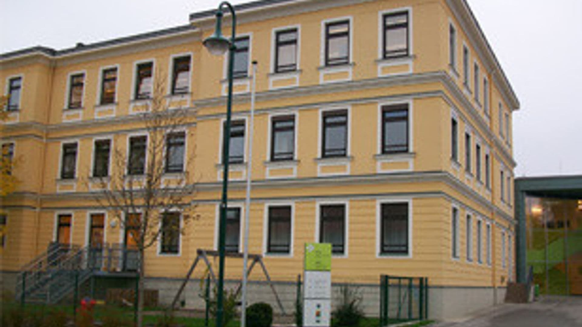 Polytechnic, secondary and special needs school, Mank