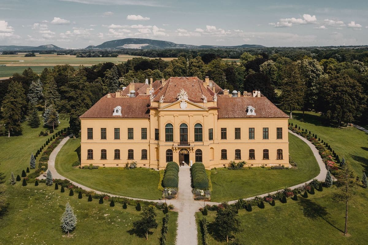 Eckartsau Palace