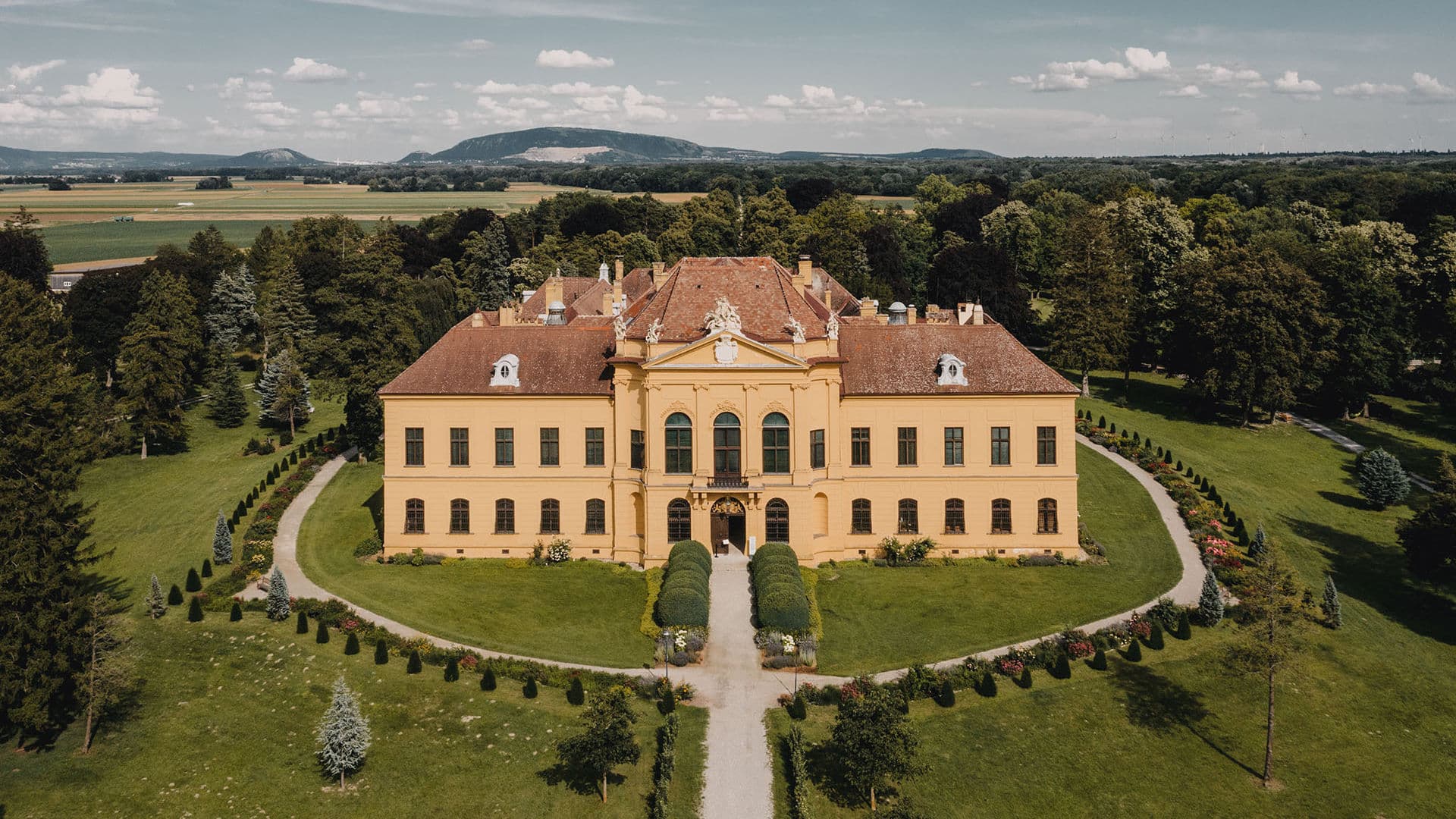 Eckartsau Palace