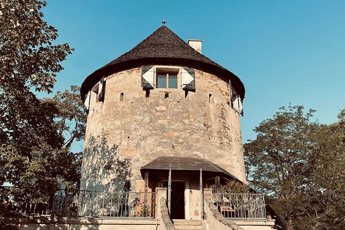 Leiben defensive tower