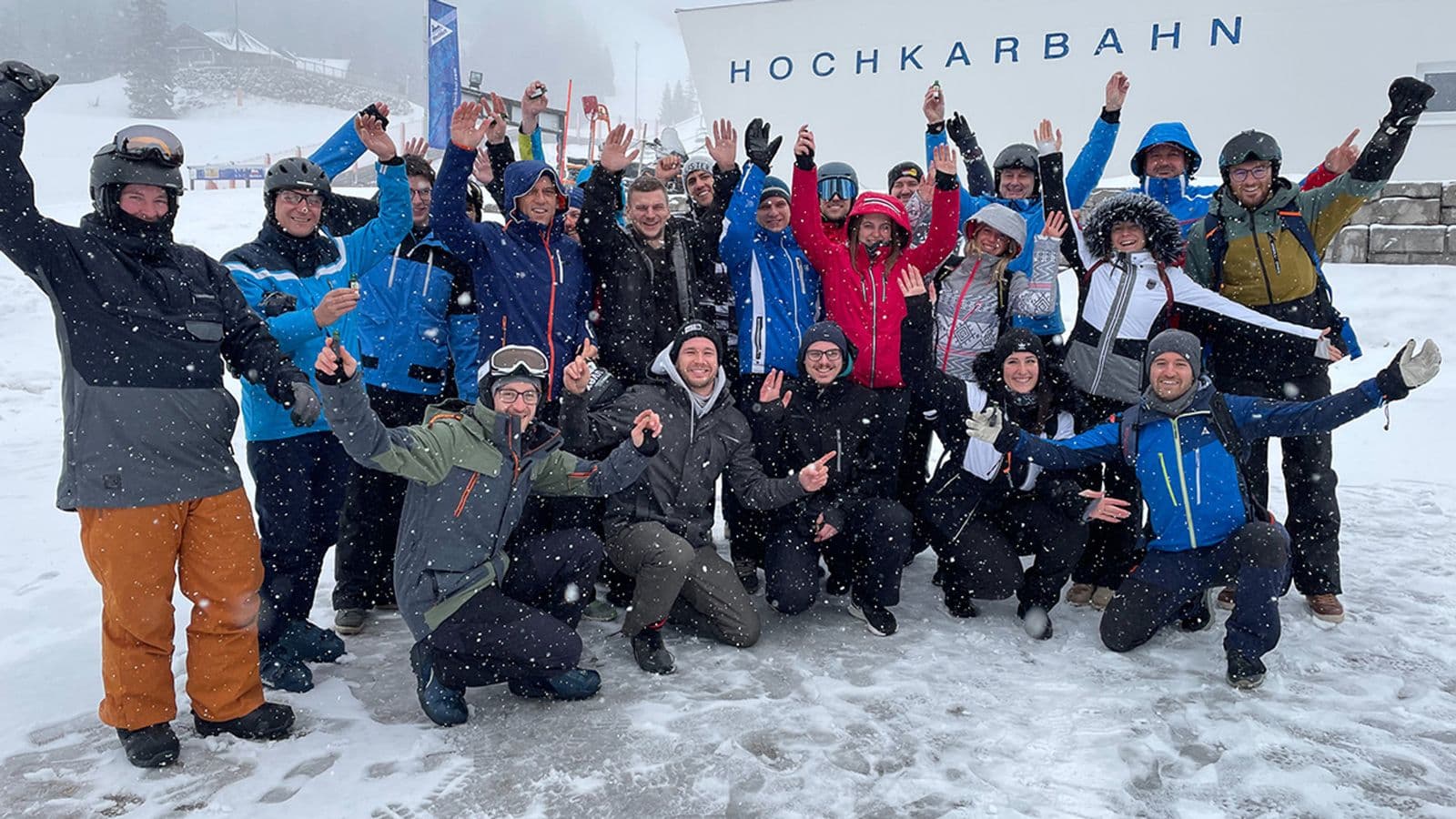 Meeting up in the mountains – skiing and après-ski