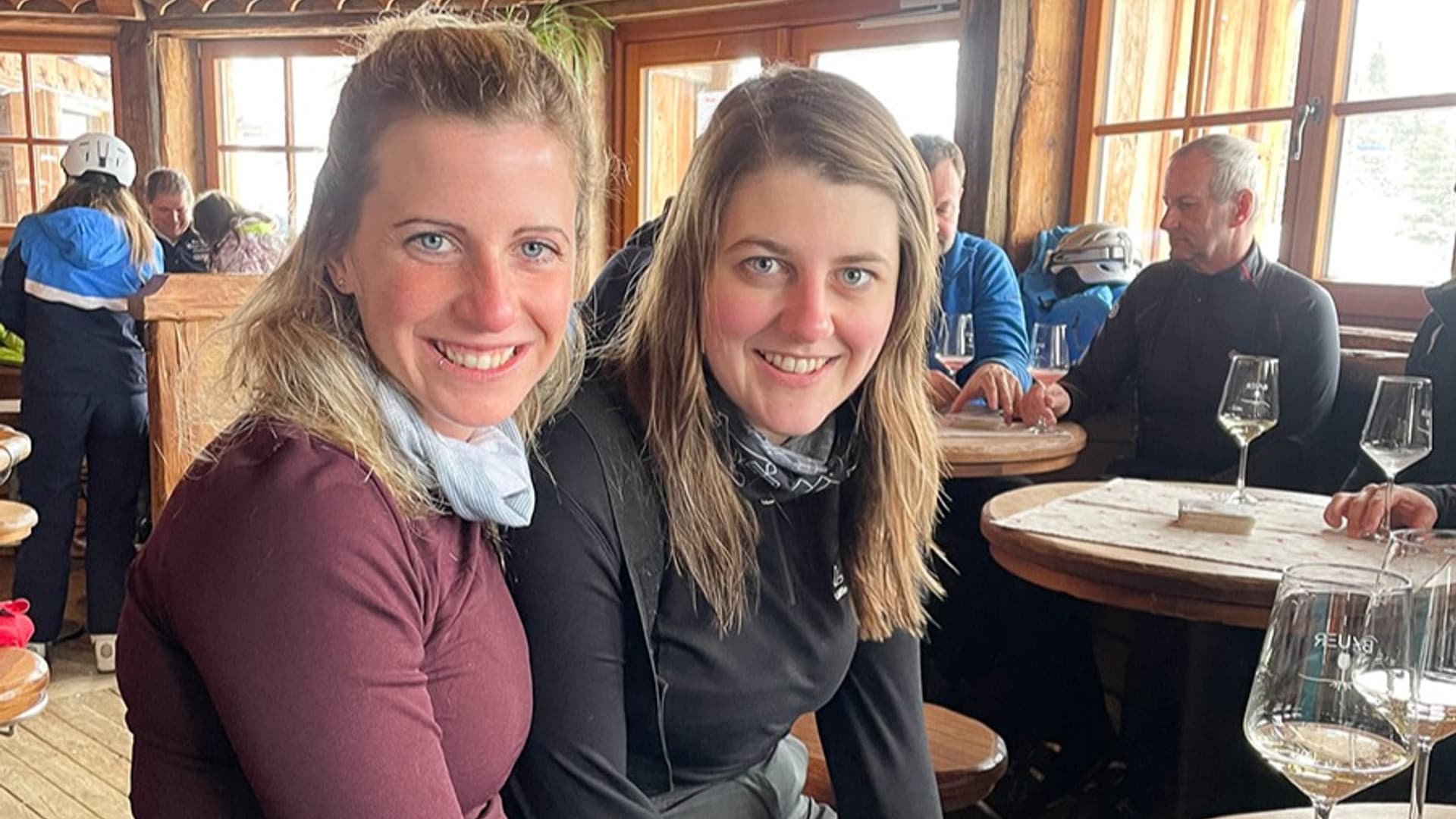Meeting up in the mountains – skiing and après-ski