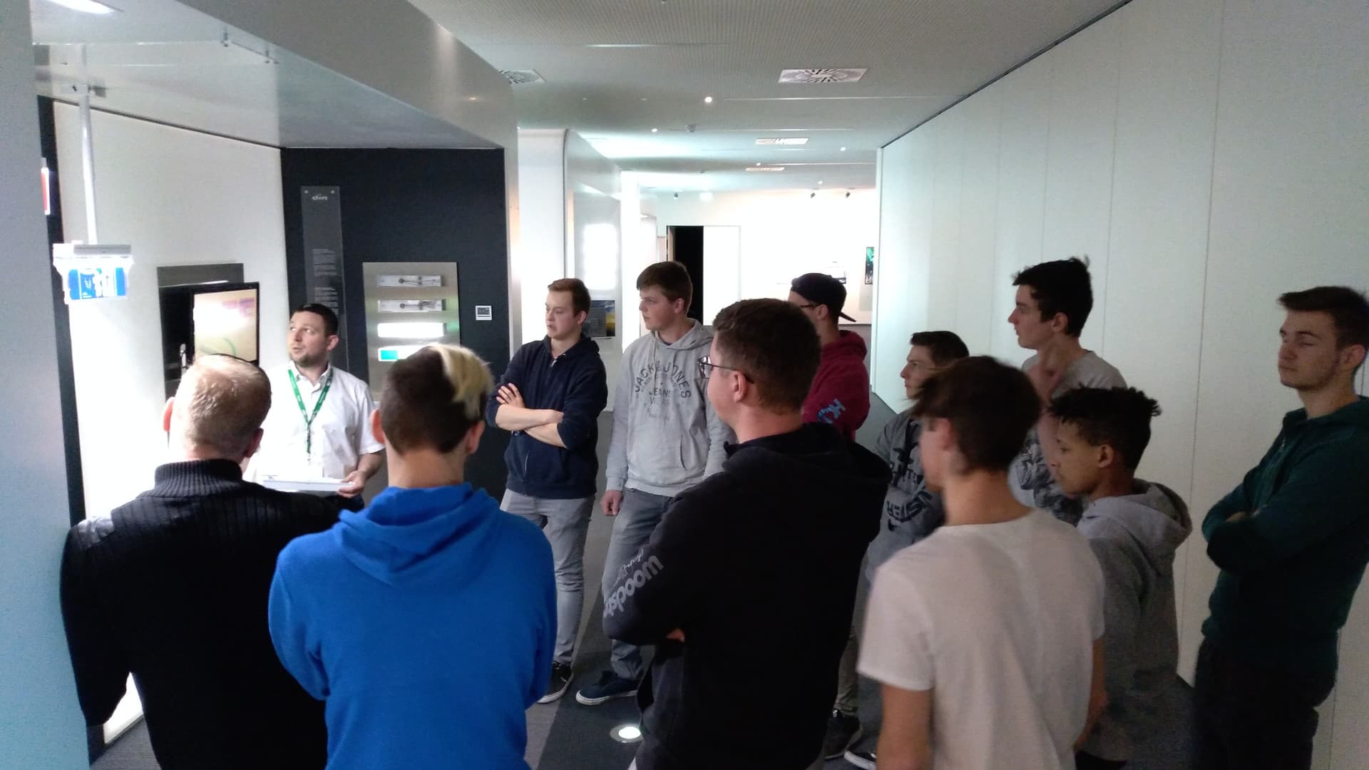 Our apprentices visiting din-Sicherheitstechnik in Linz