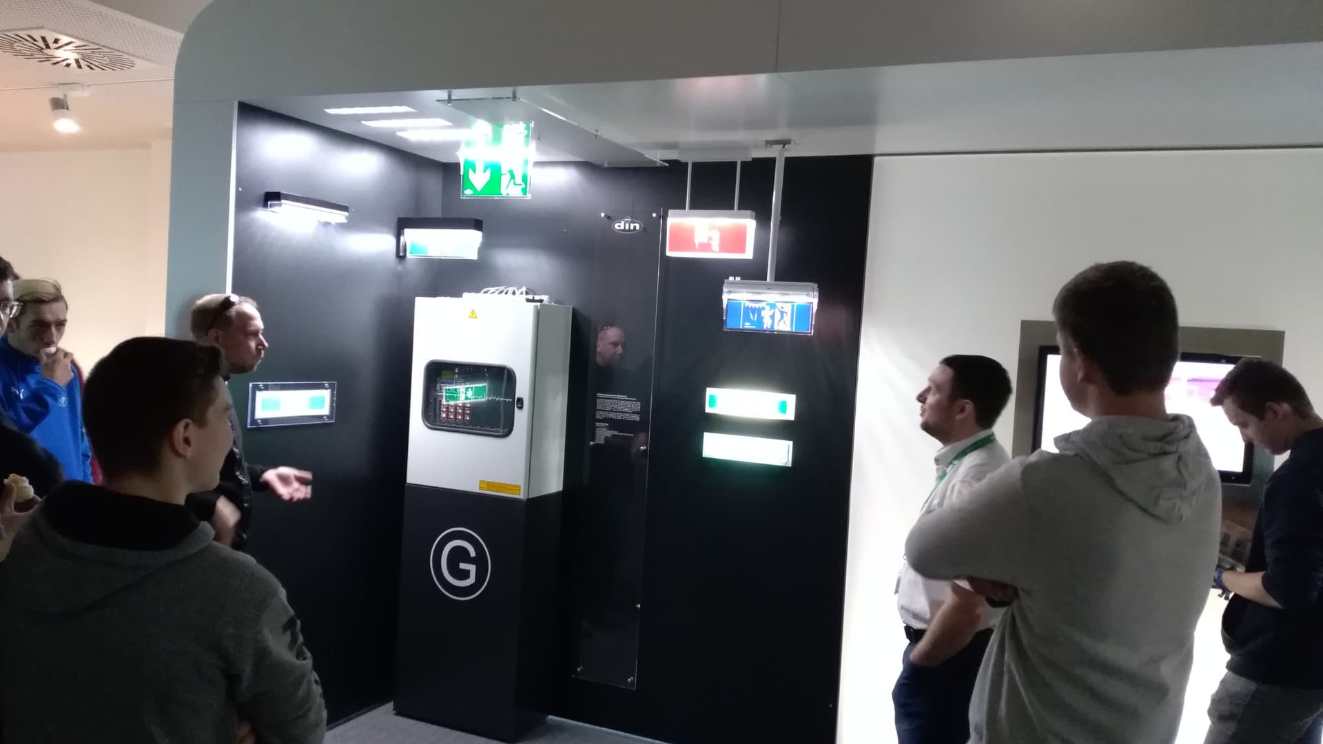 Our apprentices visiting din-Sicherheitstechnik in Linz