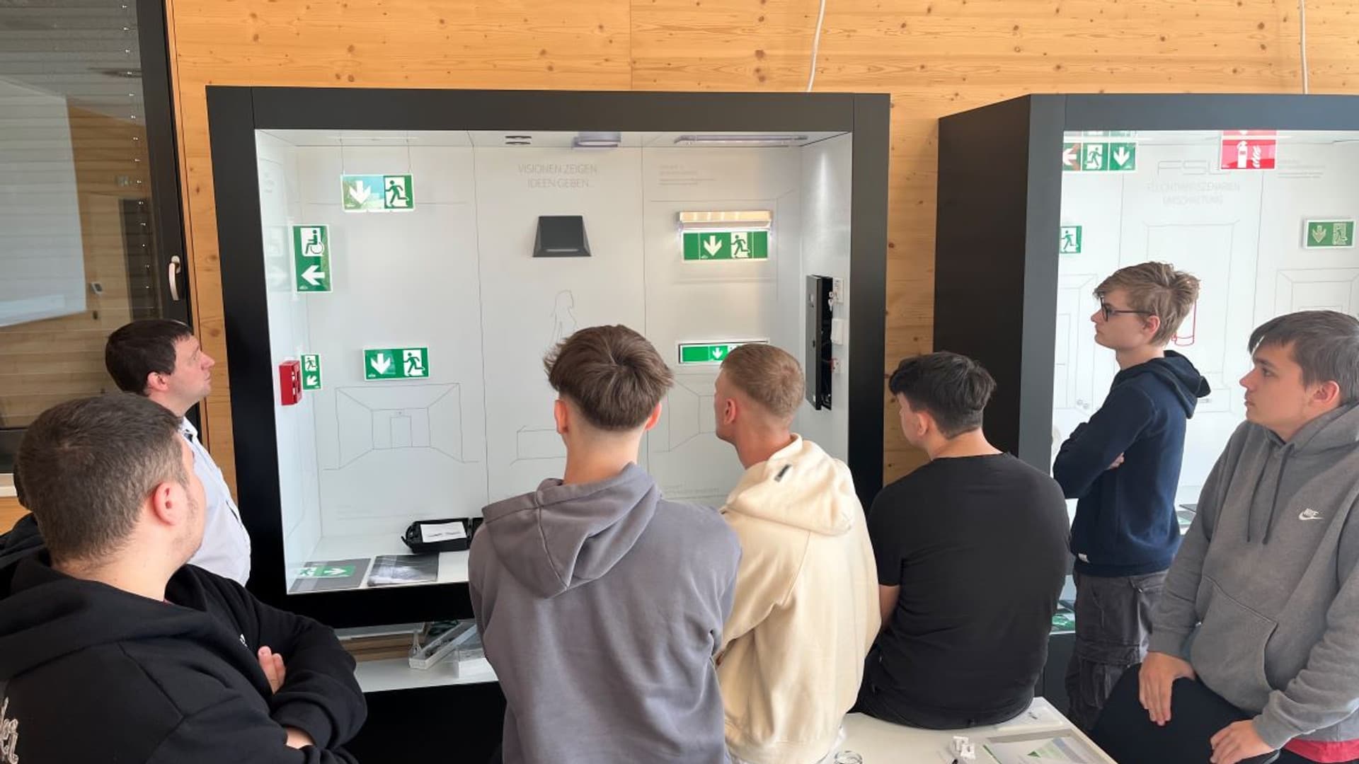 Our apprentices visiting din-Sicherheitstechnik in Loosdorf