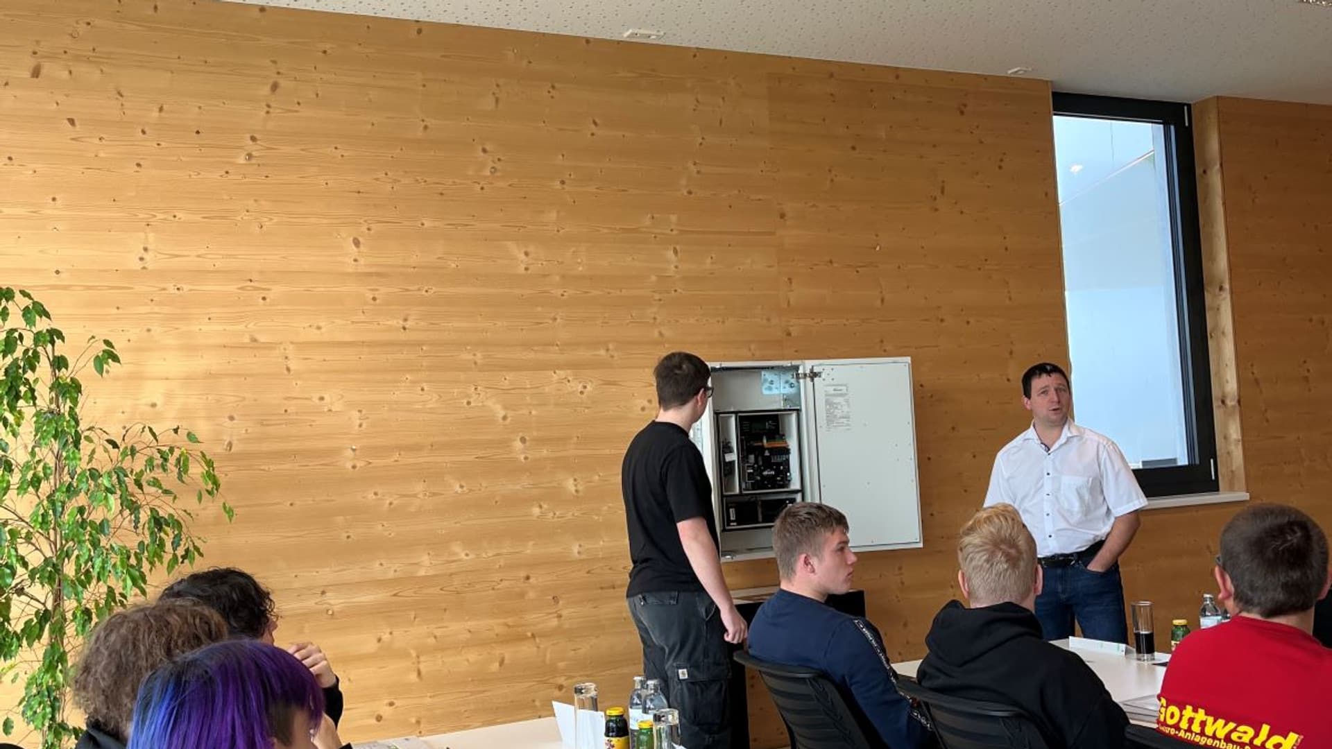 Our apprentices visiting din-Sicherheitstechnik in Loosdorf